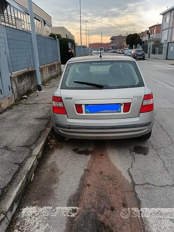 Usata Fiat Stilo 100 CV (73 kW) 2003 Grigio Berlina