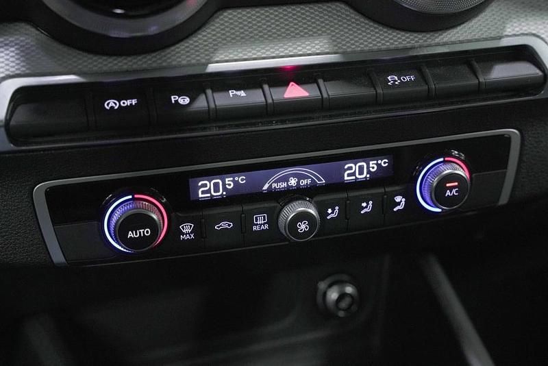 Usata Audi Q2 S-Line 150 CV (110 kW) 2025 Bianco SUV