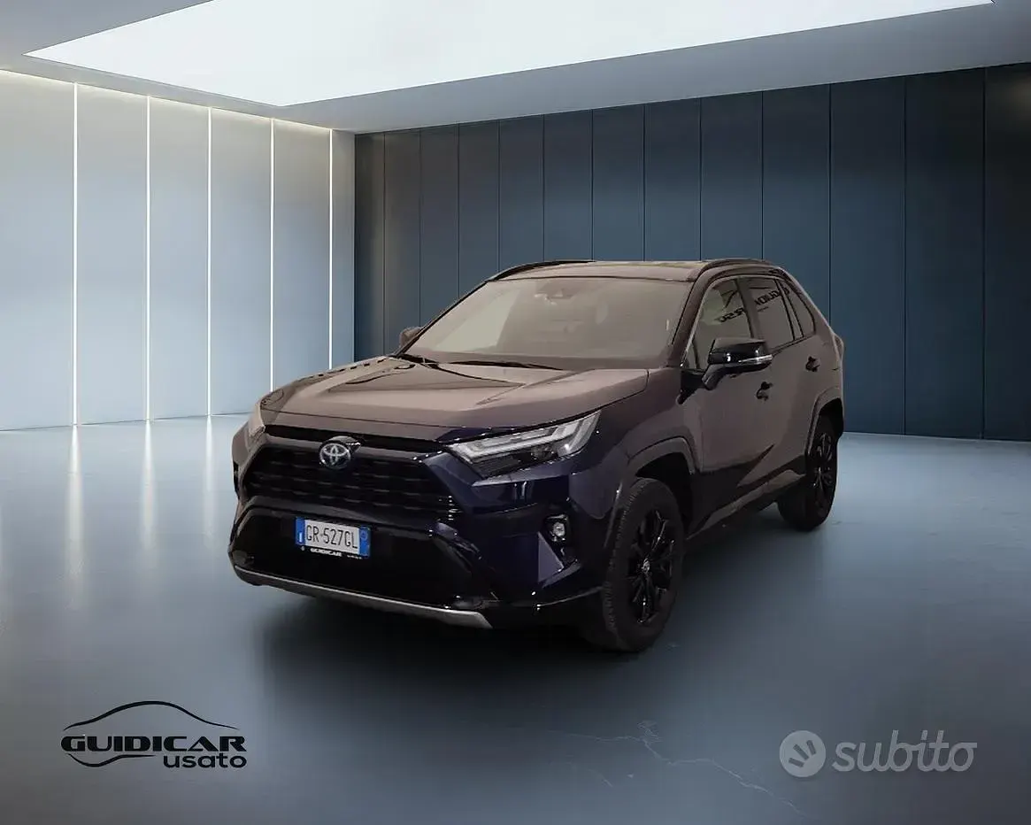 Usata Toyota RAV4 Hybrid Style 218 CV (160 kW) 2023 Blu/azzurro SUV