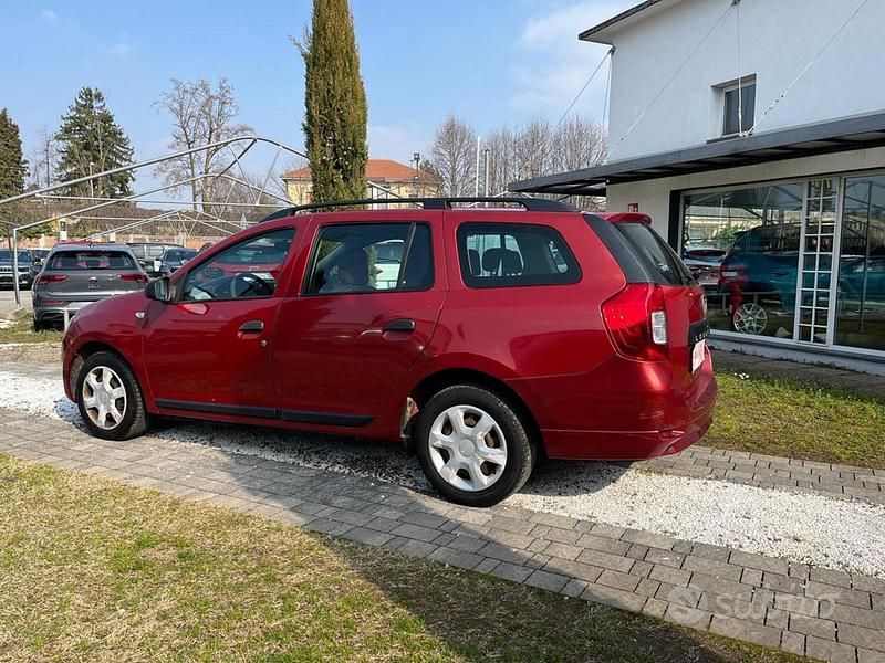 Usata Dacia Logan MCV Ambiance 75 CV (55 kW) 2014 Berlina