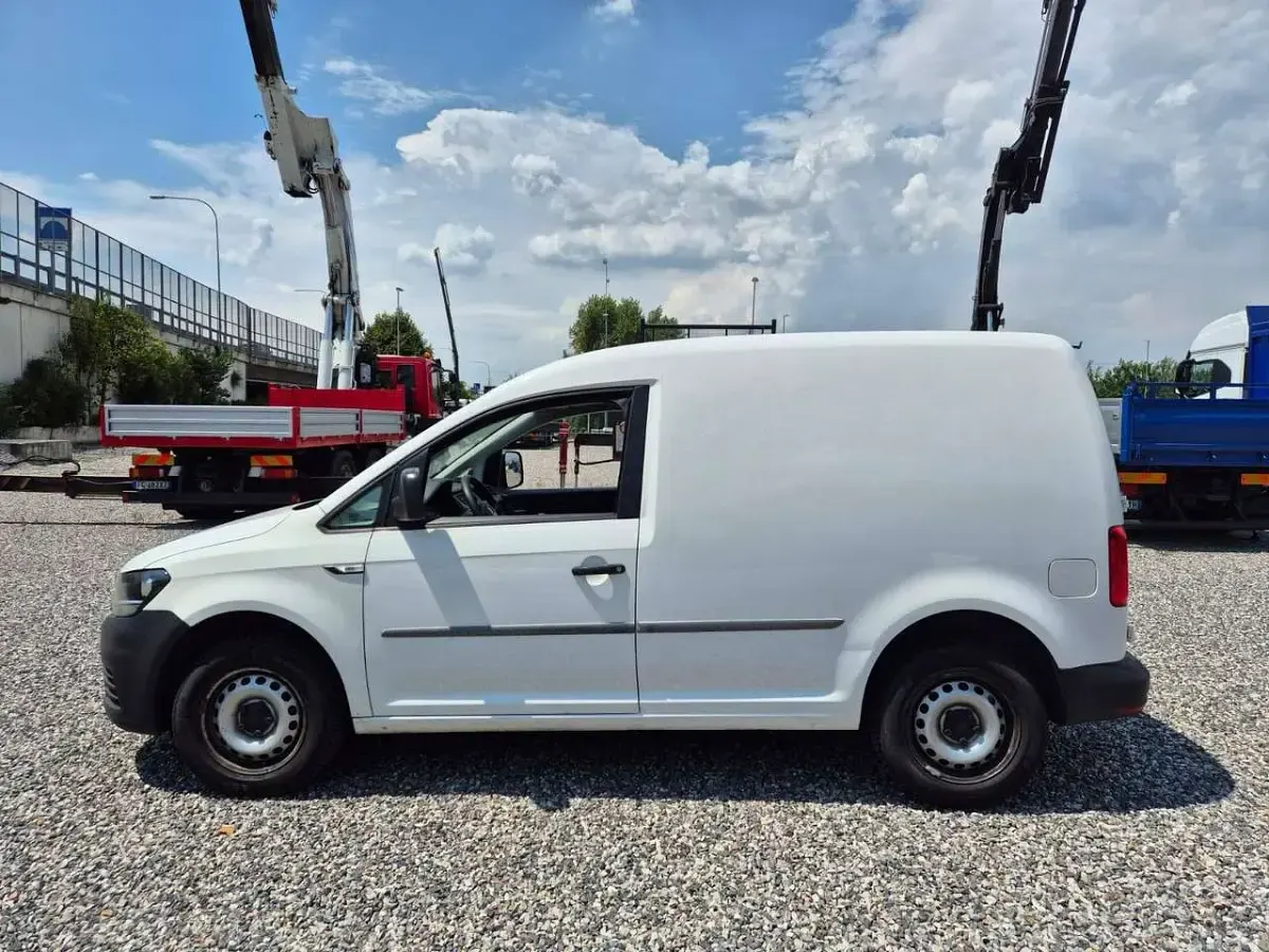 Usata VW Caddy 102 CV (75 kW) 2019 Bianco Monovolume