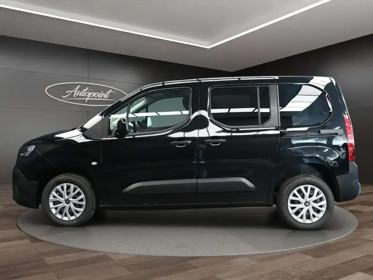 Nuova Fiat Doblò 101 CV (74 kW) 2025 Nero Monovolume