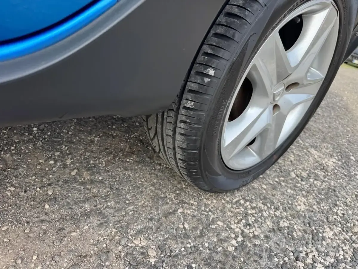 Usata Dacia Sandero Prestige 90 CV (66 kW) 2014 Blu Berlina