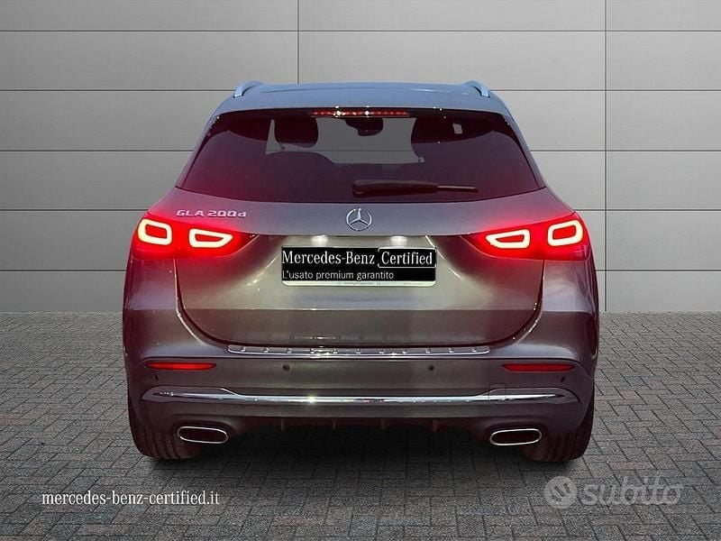 Usata Mercedes GLA200 Premium 150 CV (110 kW) 2023 Grigio SUV
