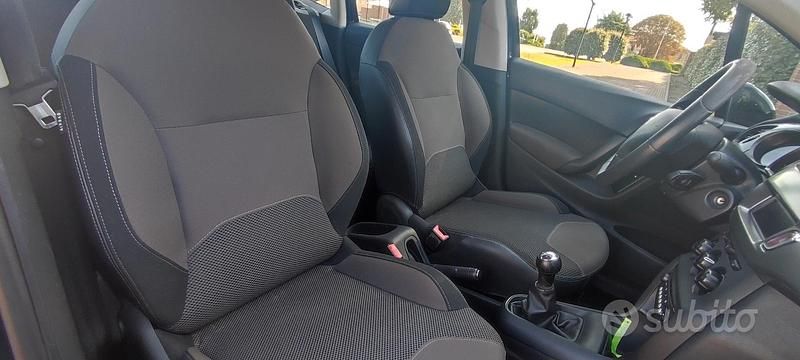 Begagnad Citroën C3 PureTech 82 HK (60 kW) 2015 Svart Halvkombi