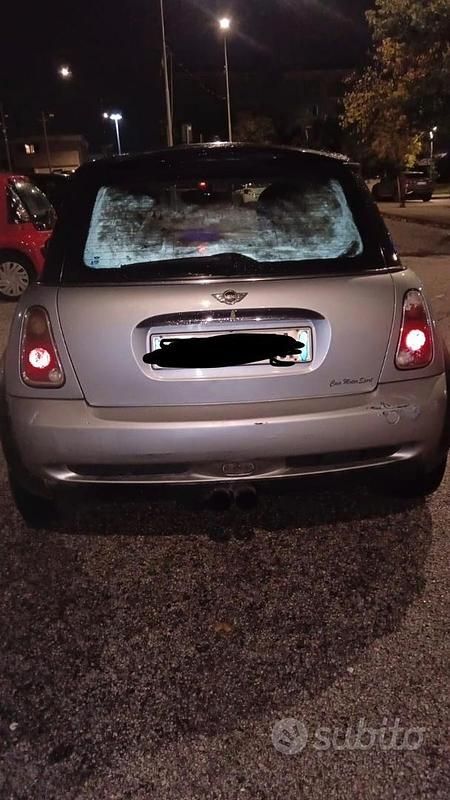 Begagnad Mini One D 75 HK (55 kW) 2003 Grå Halvkombi