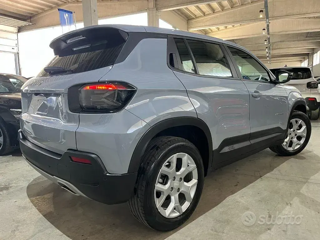 Usata Jeep Avenger Altitude 101 CV (74 kW) 2025 Grigio SUV