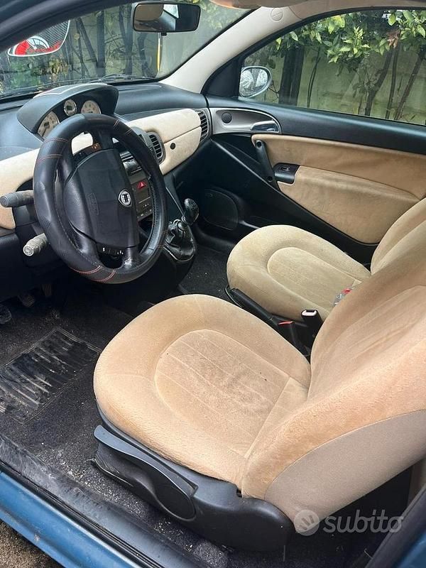 Usata Lancia Ypsilon 2003 Utilitaria