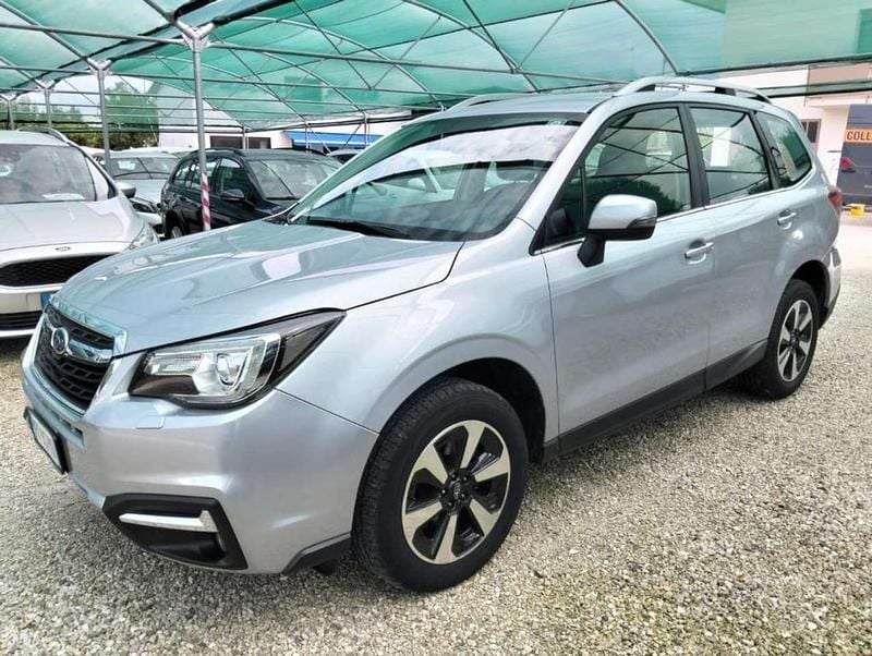 Argento Usata 2017 Subaru Forester Style SUV | 18.900 € (Buon prezzo) - Immagine 1/4