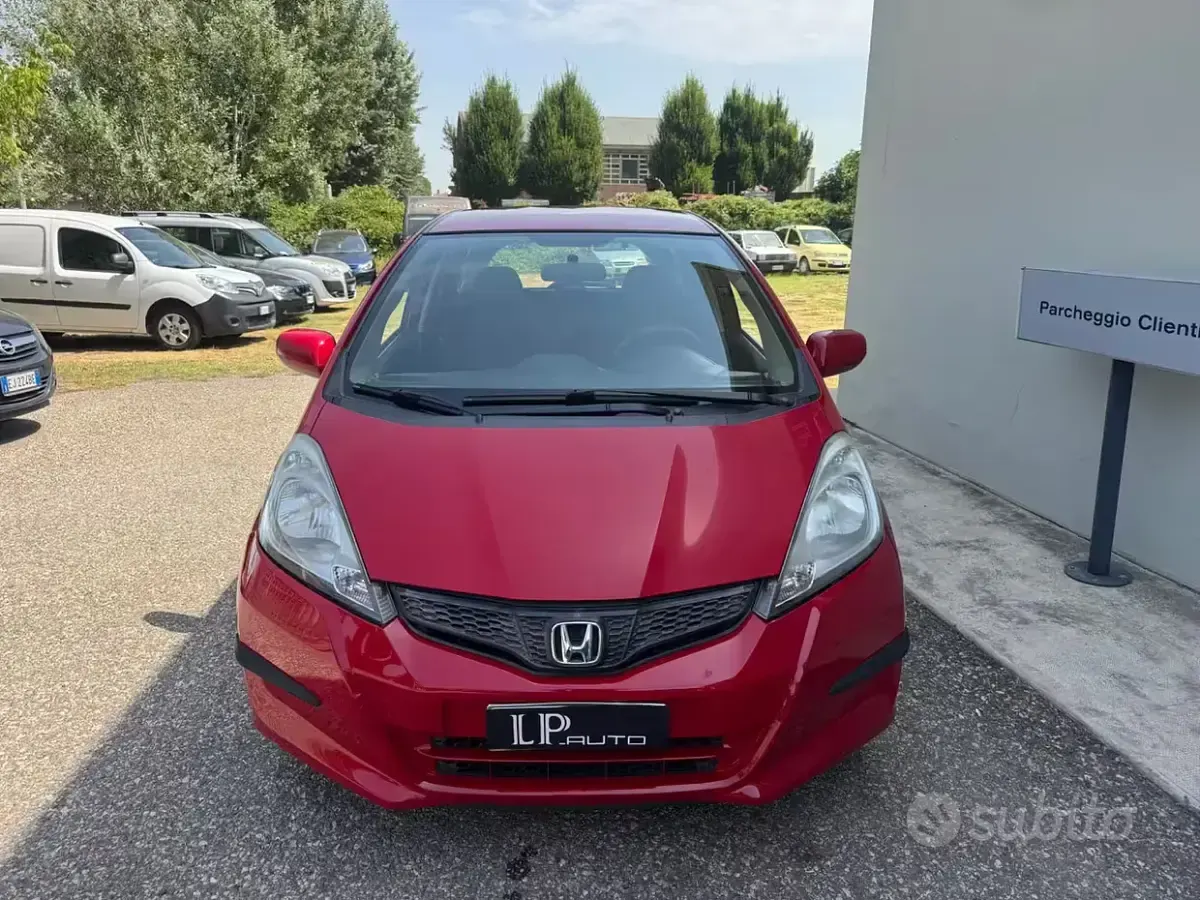 Usata Honda Jazz Elegance 90 CV (66 kW) 2011 Rosso Utilitaria