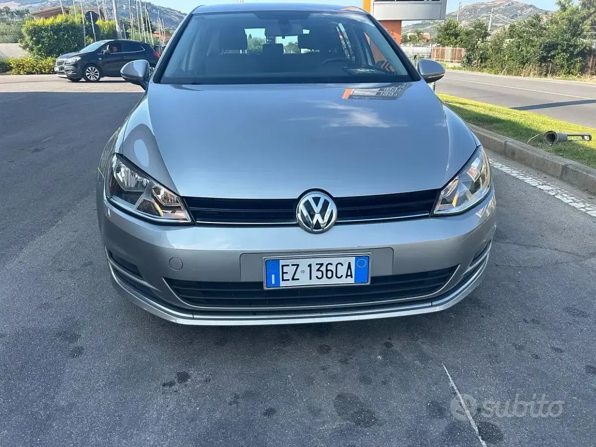 Usata VW Golf VII Highline 105 CV (77 kW) 2015 Grigio Berlina