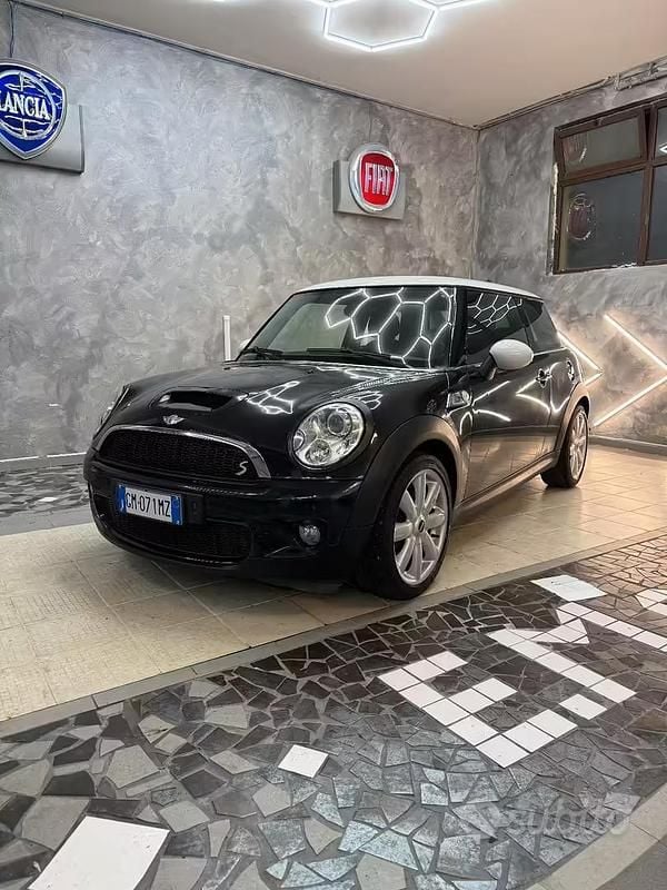 Usata Mini Cooper S 175 CV (128 kW) 2007 Nero Utilitaria