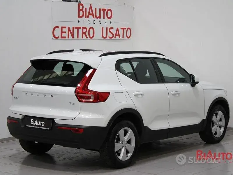 Usata Volvo XC40 163 CV (119 kW) 2019 Bianco SUV