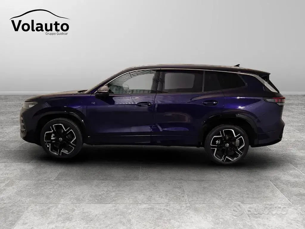 Nuova VW Tayron R-line 204 CV (150 kW) 2025 Verde SUV