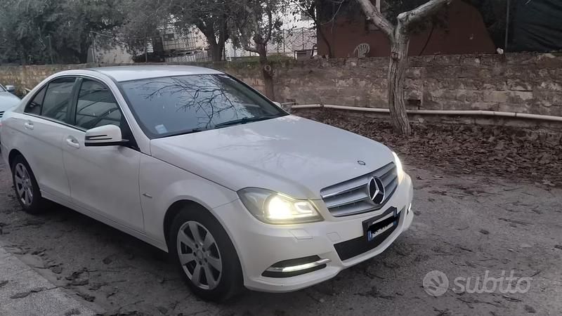 Usata Mercedes C220 170 CV (125 kW) 2012 Bianco Berlina