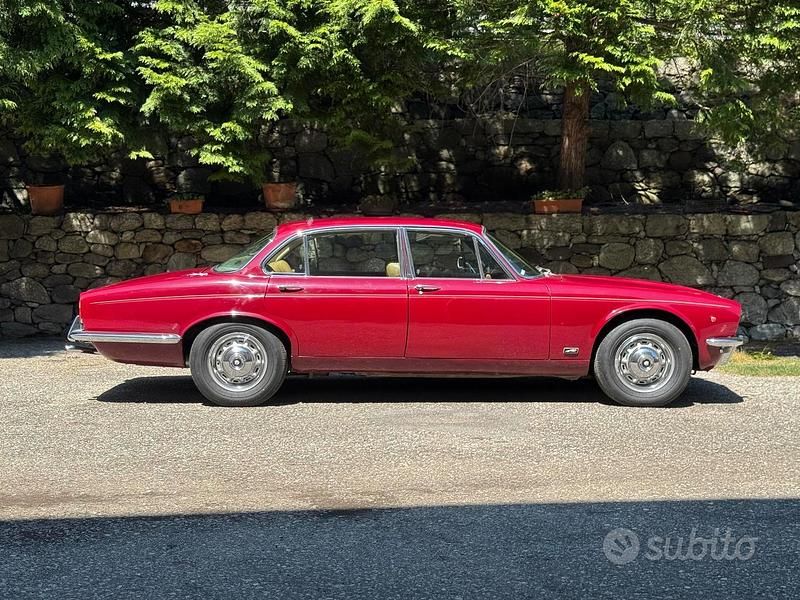 Usata Jaguar XJ12 1970 Rosso Berlina