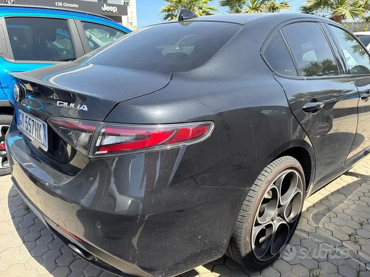 Usata Alfa Romeo Giulia Veloce 209 CV (153 kW) 2025 Nero Berlina