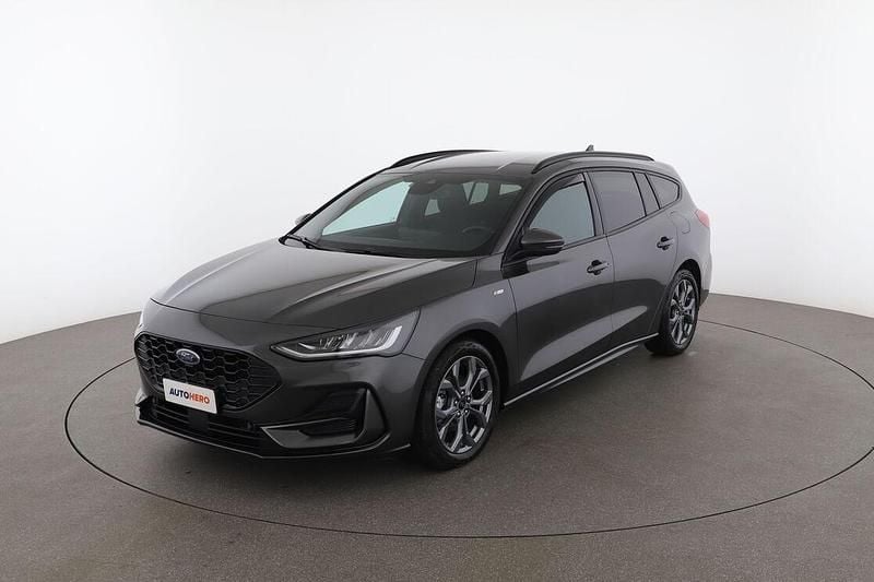 Grigio Usata 2023 Ford Focus ST-Line Station wagon | 17.399 € (Buon prezzo) - Immagine 1/4