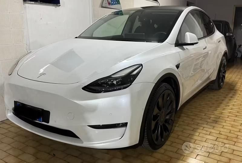 Usata Tesla Model Y Long Range AWD 378 kW (514 CV) 2021 Bianco SUV