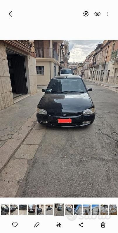 Usata Ford Escort 90 CV (66 kW) 1997 Nero Berlina