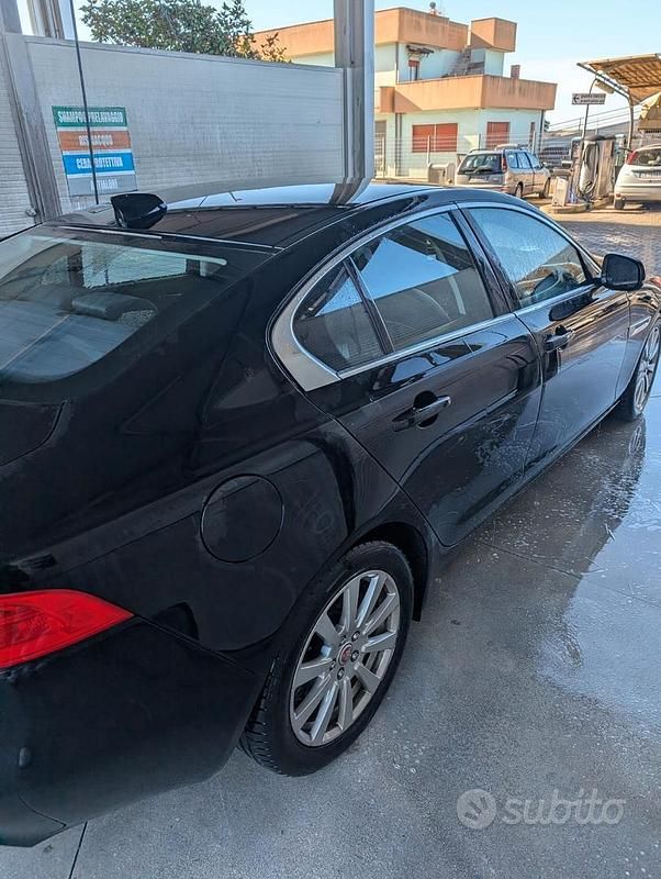 Usata Jaguar XE 180 CV (132 kW) 2017 Berlina