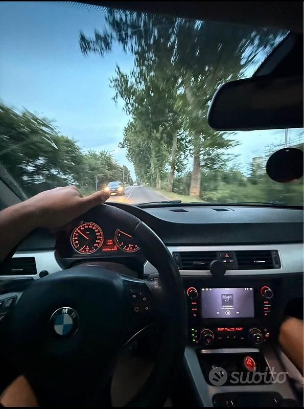 Usata BMW 320 M Sport 2010 Grigio Coupé