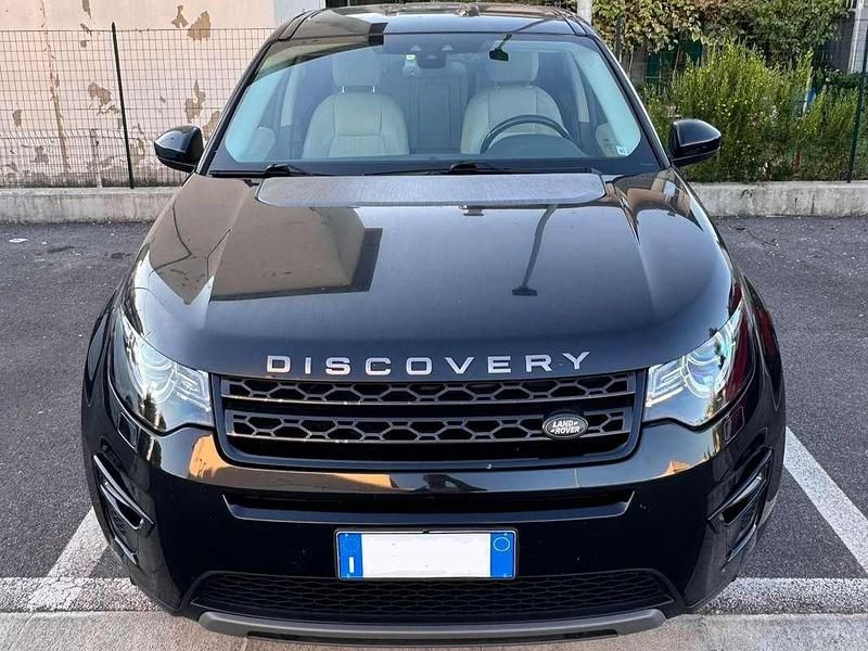 Nero Usata 2017 Land Rover Discovery Sport HSE Luxury SUV | 18.000 € (Cara) - Immagine 1/4