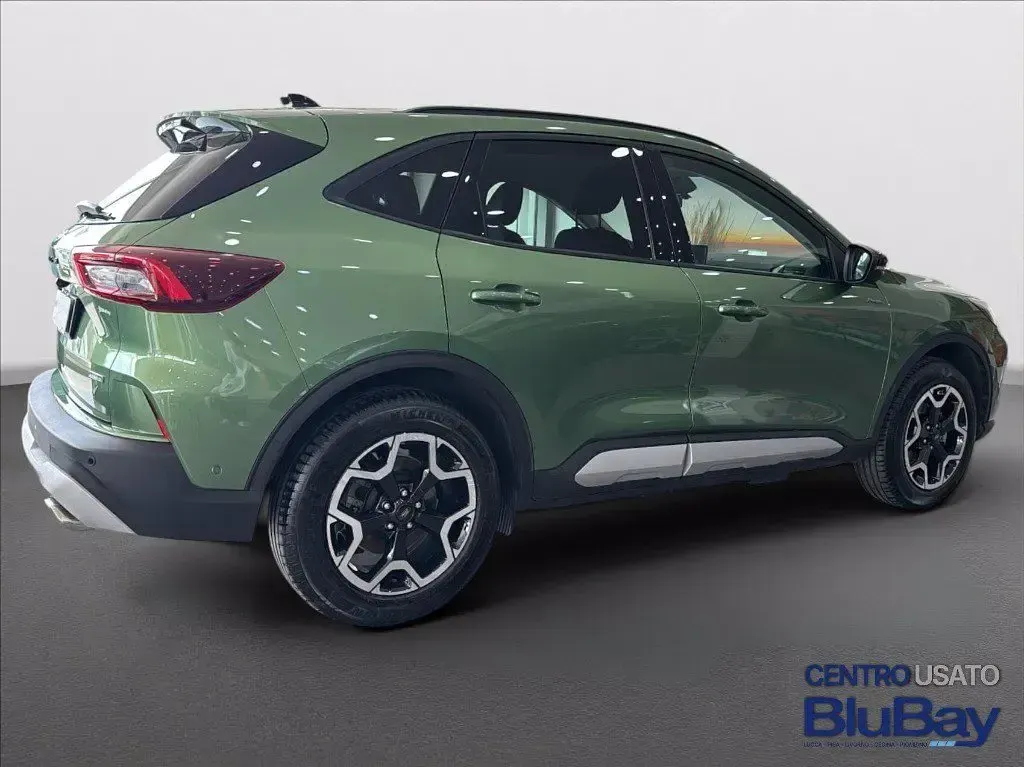 Usata Ford Kuga Active X 243 CV (178 kW) 2024 Verde SUV