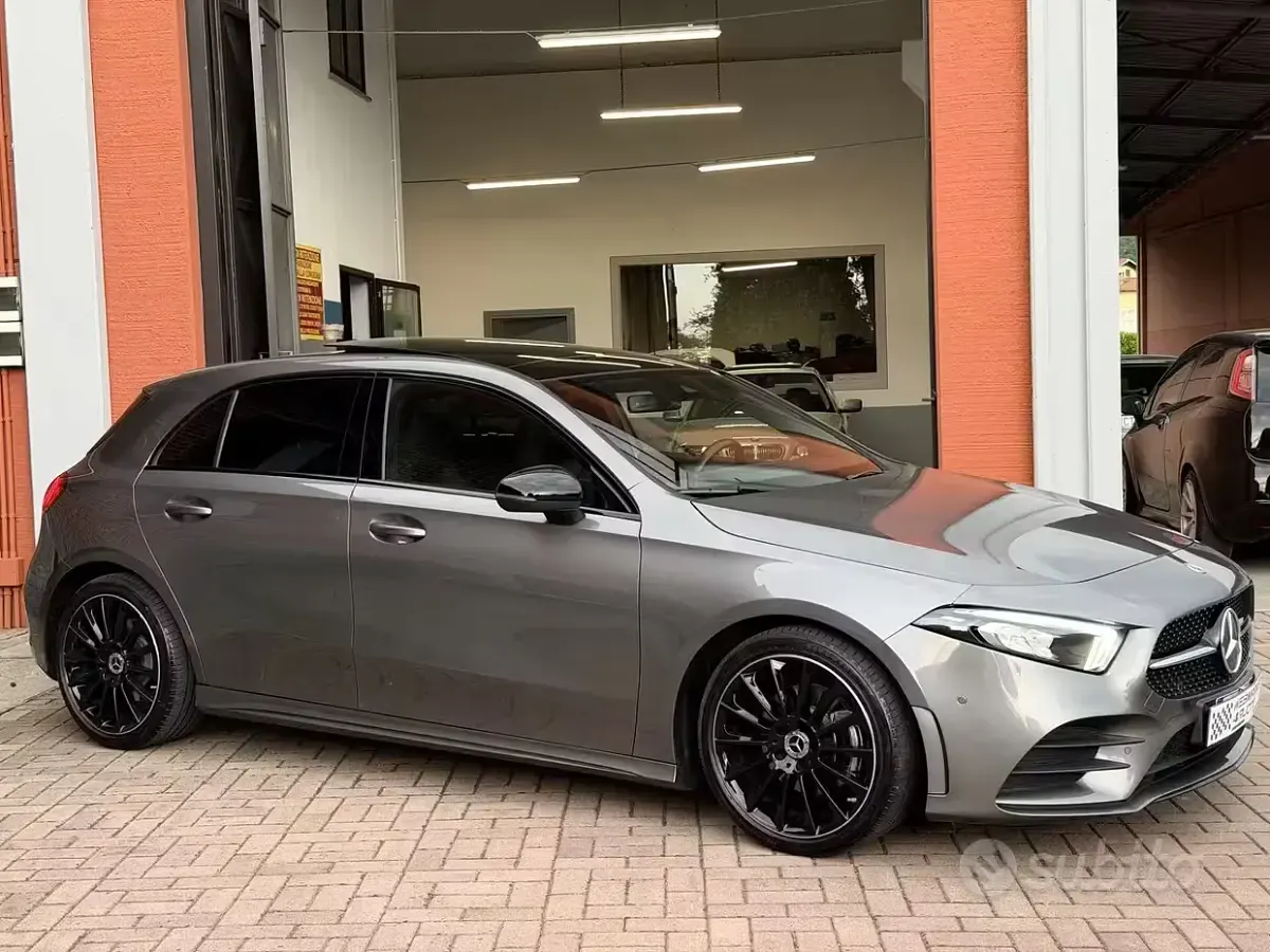 Usata Mercedes A200 Premium 163 CV (119 kW) 2021 Grigio Berlina