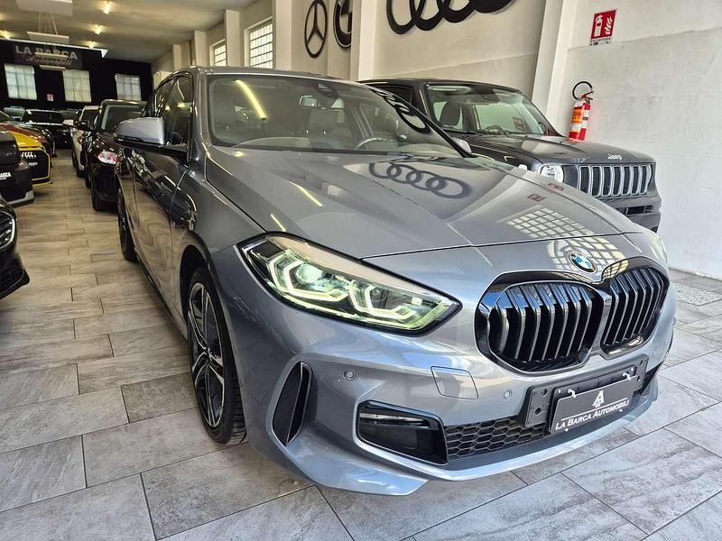 Usado BMW 118 M Sport 136 CV (100 kW) 2024 Gris Utilitario