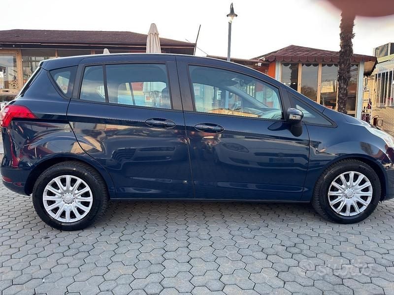 Usata Ford B-MAX Titanium 101 CV (74 kW) 2013 Blu Monovolume