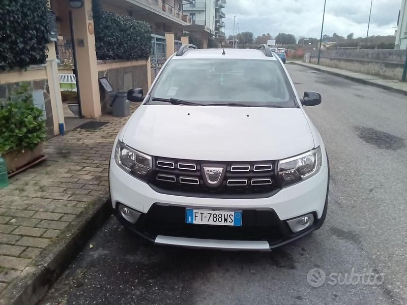 Usata Dacia Sandero Stepway 95 CV (69 kW) 2019 Bianco Berlina
