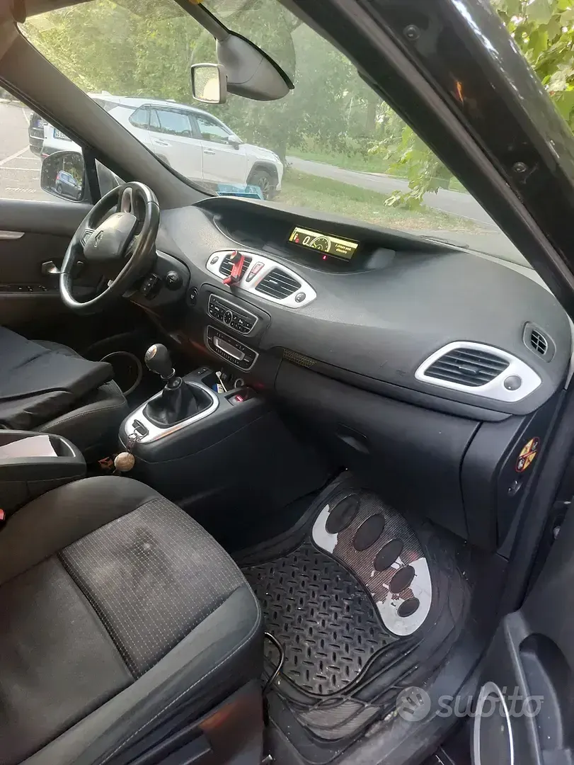 Usata Renault Scenic E-Tech 110 CV (80 kW) 2009 Grigio Berlina