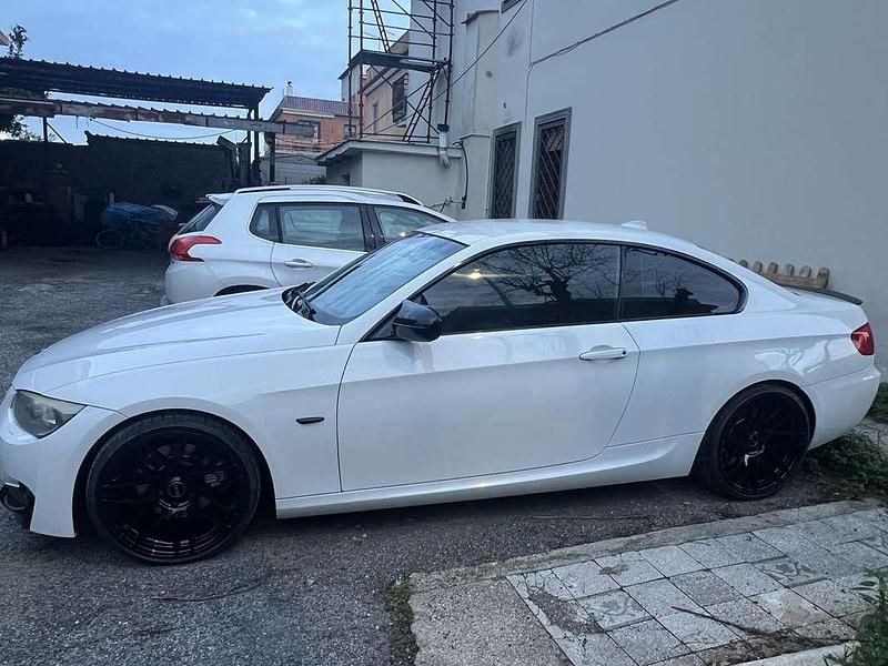 Usata BMW 330 M Sport 245 CV (180 kW) 2009 Bianco Coupé