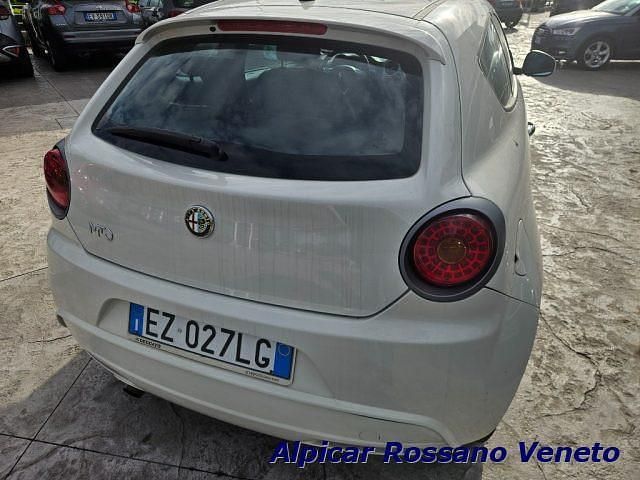 Usata Alfa Romeo MiTo Impression 85 CV (62 kW) 2015 Bianco pastello Utilitaria