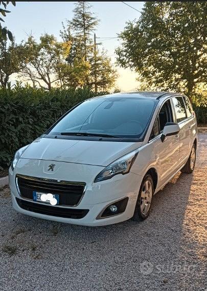 Usato 2015 Peugeot 5008 1.6 Diesel 120 CV (6.200 €)