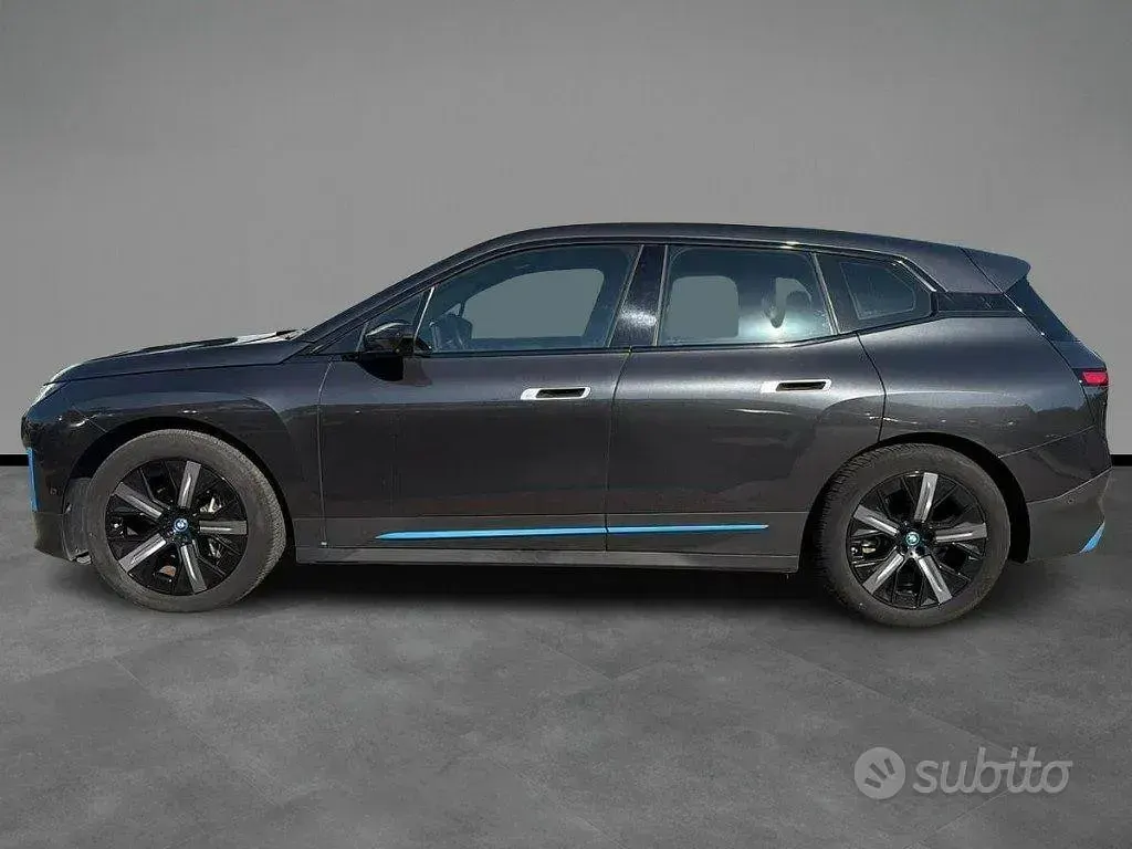 Usata BMW iX 102 kW (139 CV) 2021 Grigio SUV