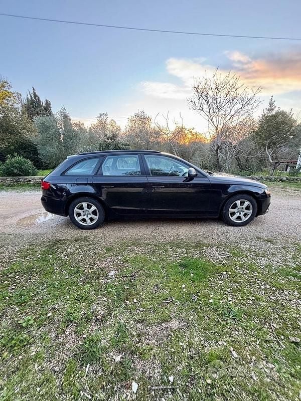 Usata Audi A4 143 CV (105 kW) 2009 Nero Station wagon