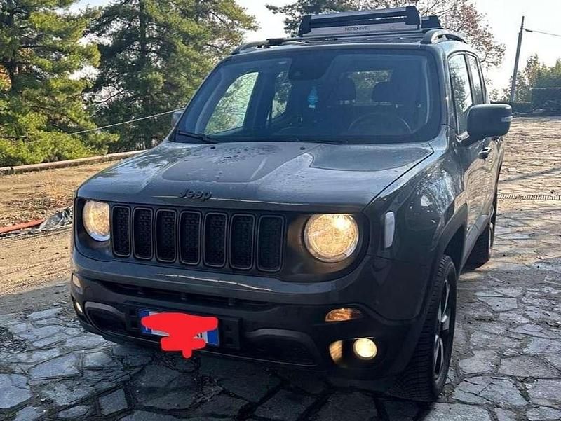 Grigio Usata 2022 Jeep Renegade Trailhawk SUV | 21.000 € (Buon prezzo) - Immagine 1/4