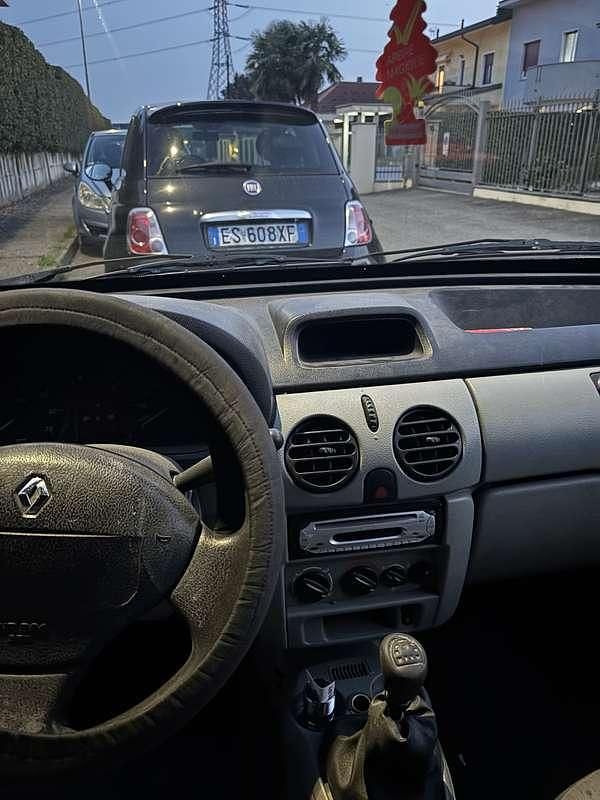 Usata Renault Kangoo 88 CV (64 kW) 2003 Bianco Monovolume