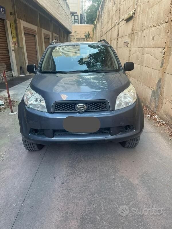 Grigio Usata 2008 Daihatsu Terios SUV | 6500 € (Buon prezzo) - Immagine 1/4