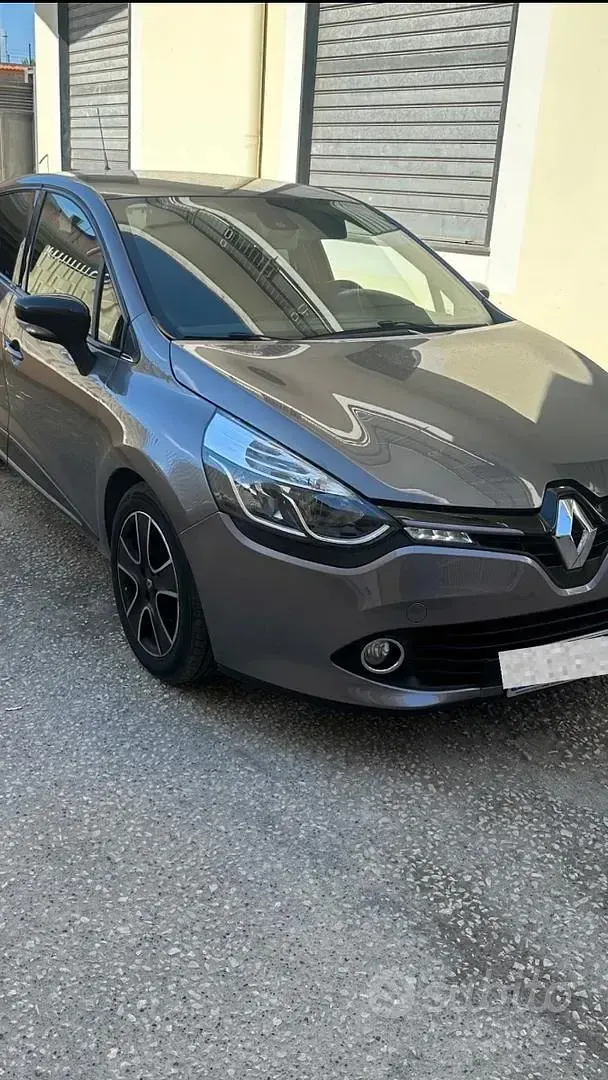 Usata Renault Clio 75 CV (55 kW) 2014 Grigio Berlina