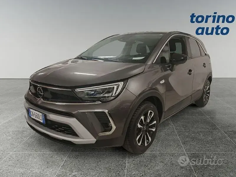 Usata Opel Crossland Elegance 110 CV (80 kW) 2023 Grigio SUV