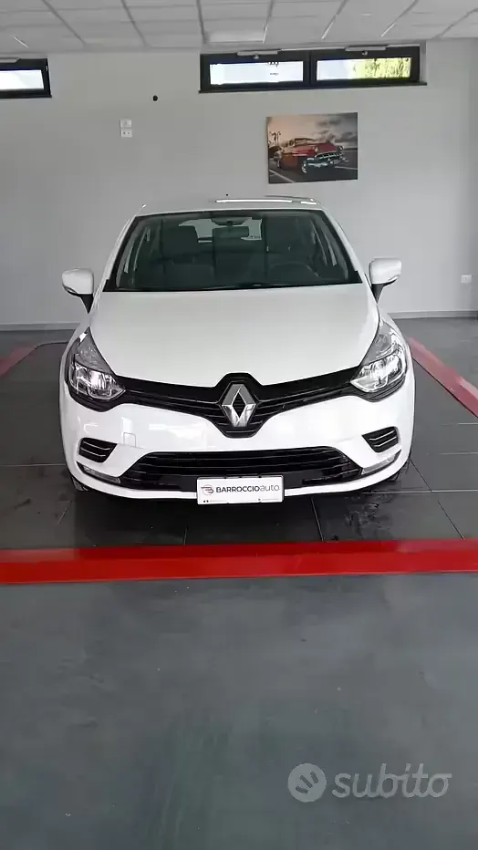 Käytetty Renault Clio IV Life 75 HP (55 kW) 2018 Valkoinen Sedan