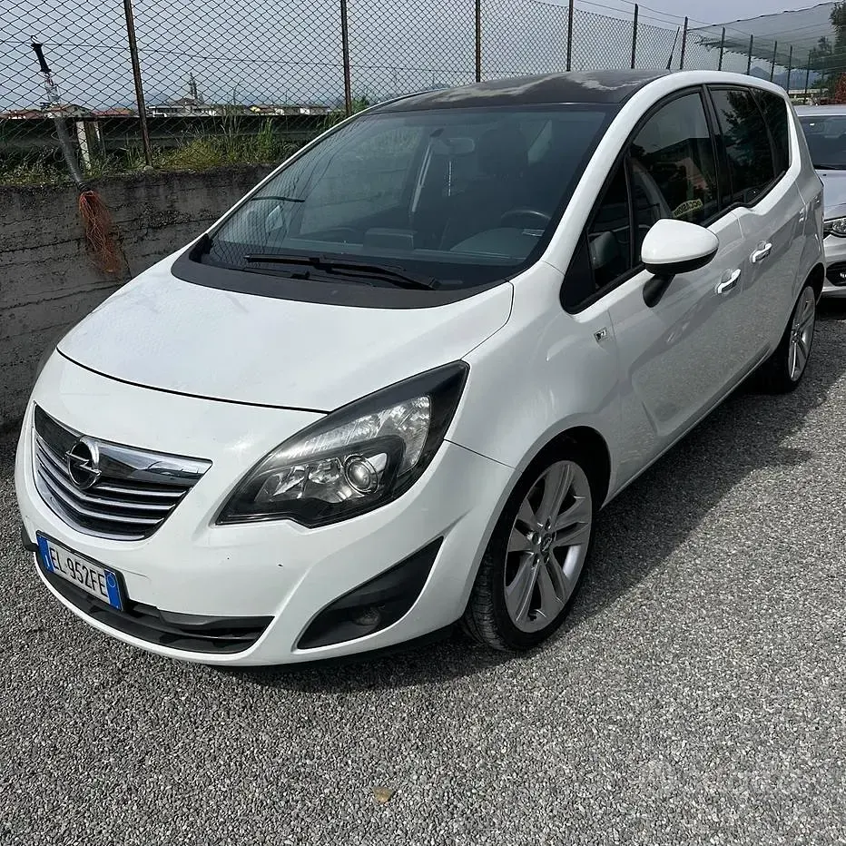 Usata Opel Meriva 110 CV (80 kW) 2012 Bianco Monovolume