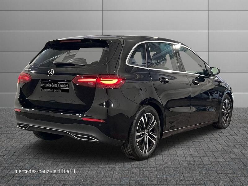 Nuova Mercedes B180 Advanced 116 CV (85 kW) 2026 Nero notte Utilitaria