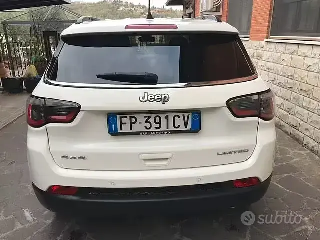 Usata Jeep Compass Limited 140 CV (102 kW) 2018 Bianco SUV