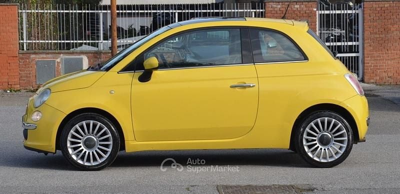 Usata Fiat 500 Lounge 69 CV (50 kW) 2009 Giallo Utilitaria