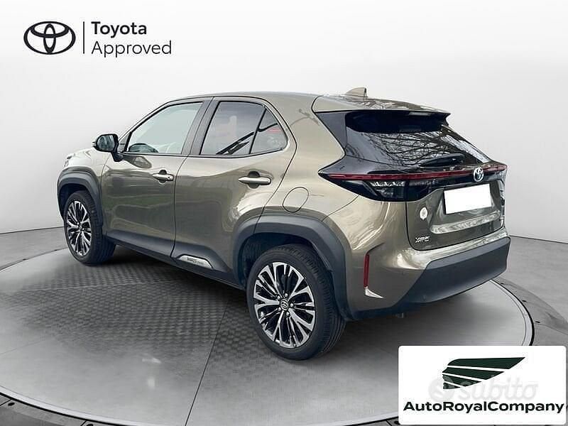 Usata Toyota Yaris Cross Lounge 116 CV (85 kW) 2022 Marrone SUV