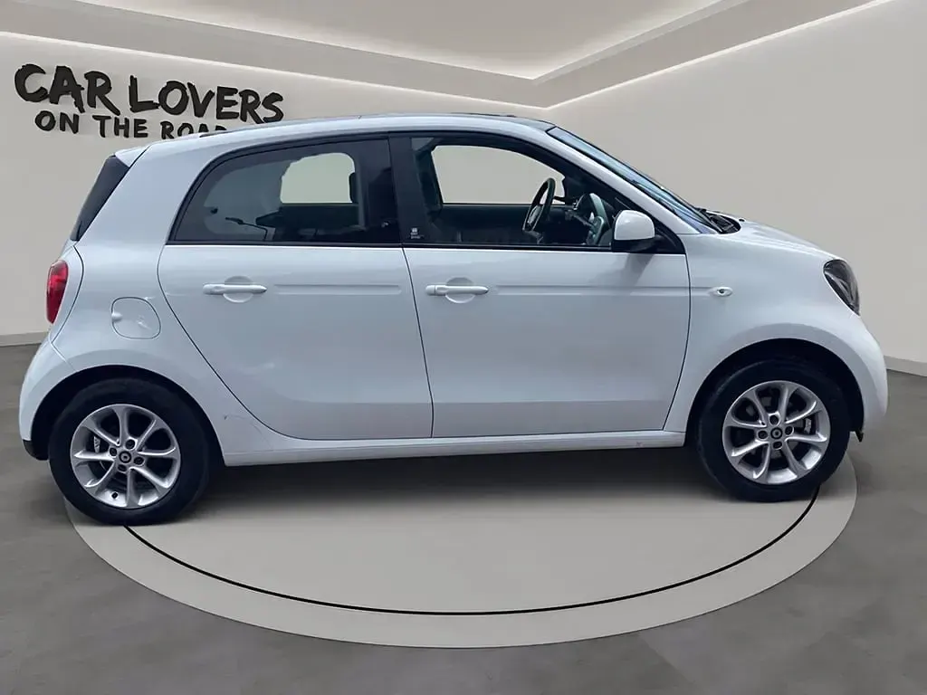 Usata Smart ForFour Proxy 71 CV (52 kW) 2025 369 bianco ghiaccio Utilitaria